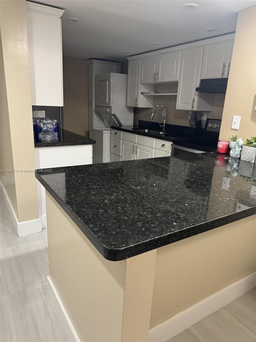 827 Ne 199 · #102 in Miami - Photo 4