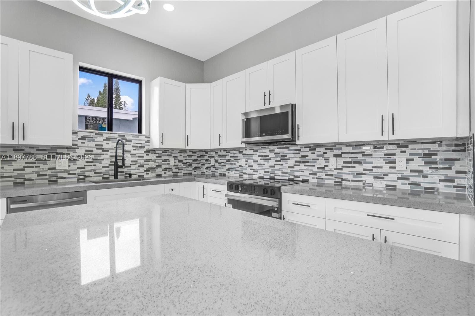 5270 Plunkett St photo 12