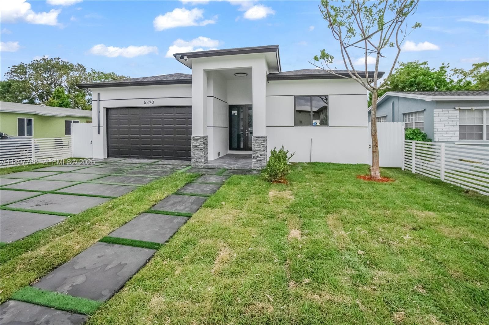 5270 Plunkett St photo 3
