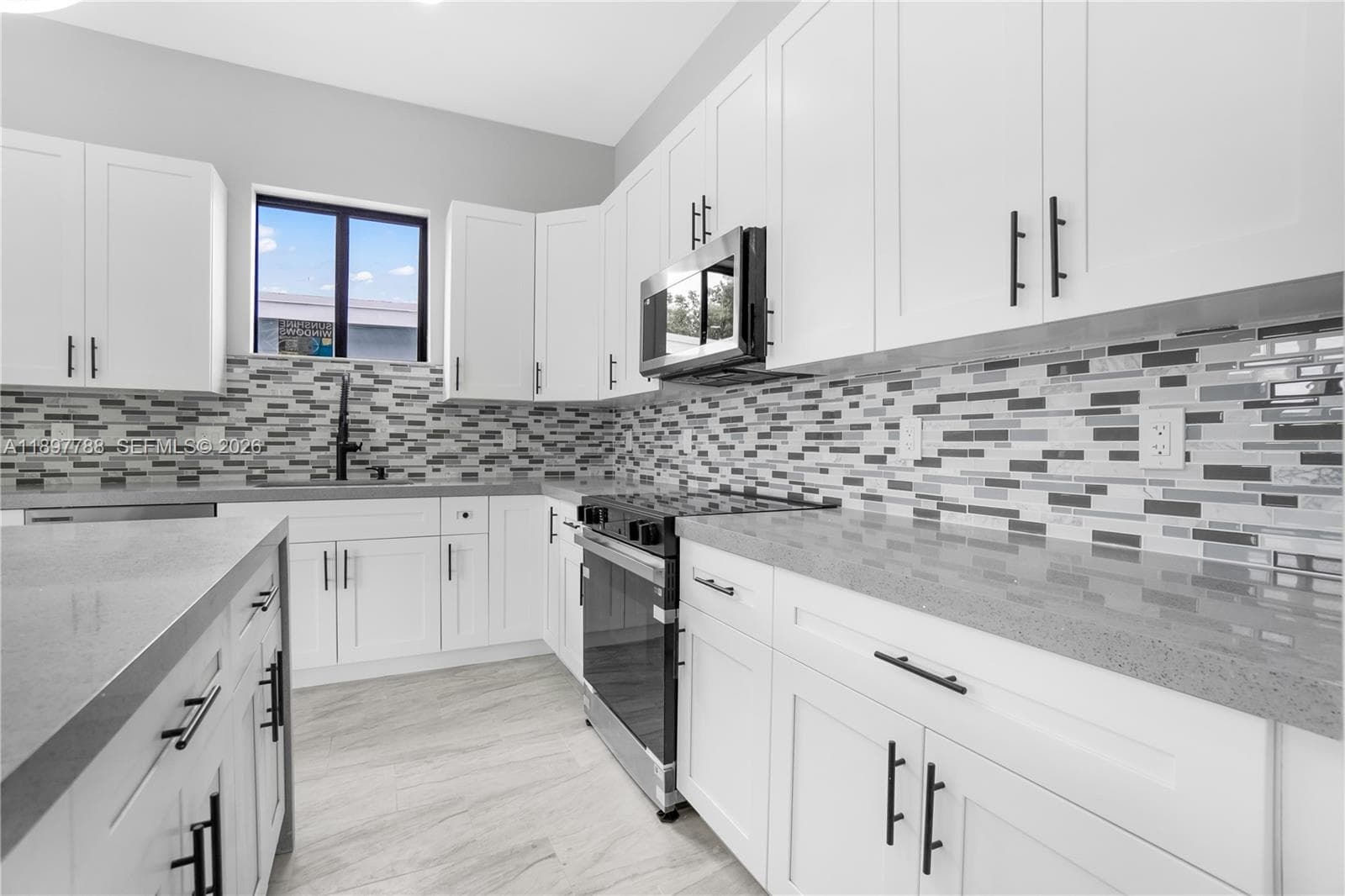 5270 Plunkett St photo 10