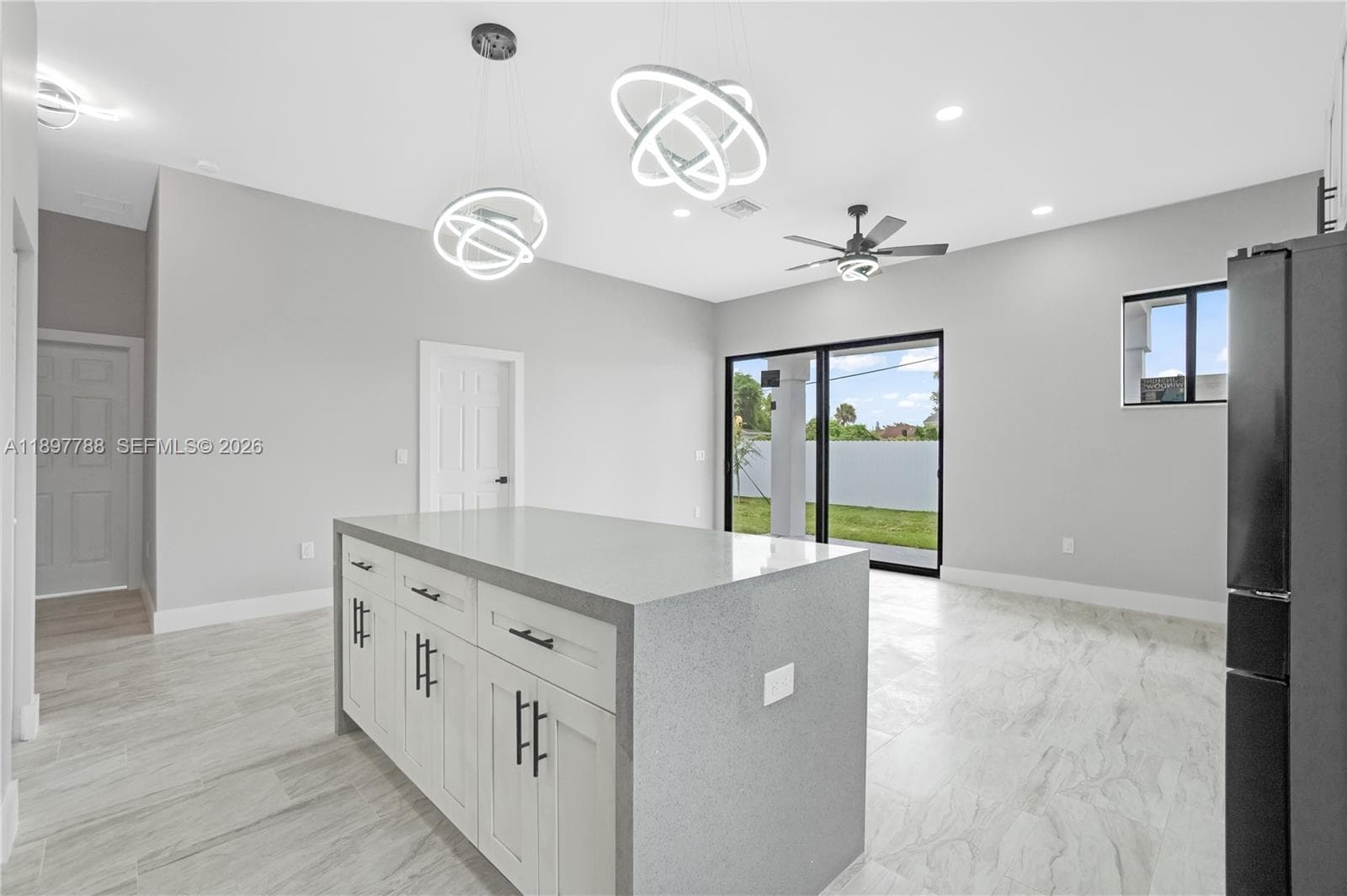 5270 Plunkett St photo 15