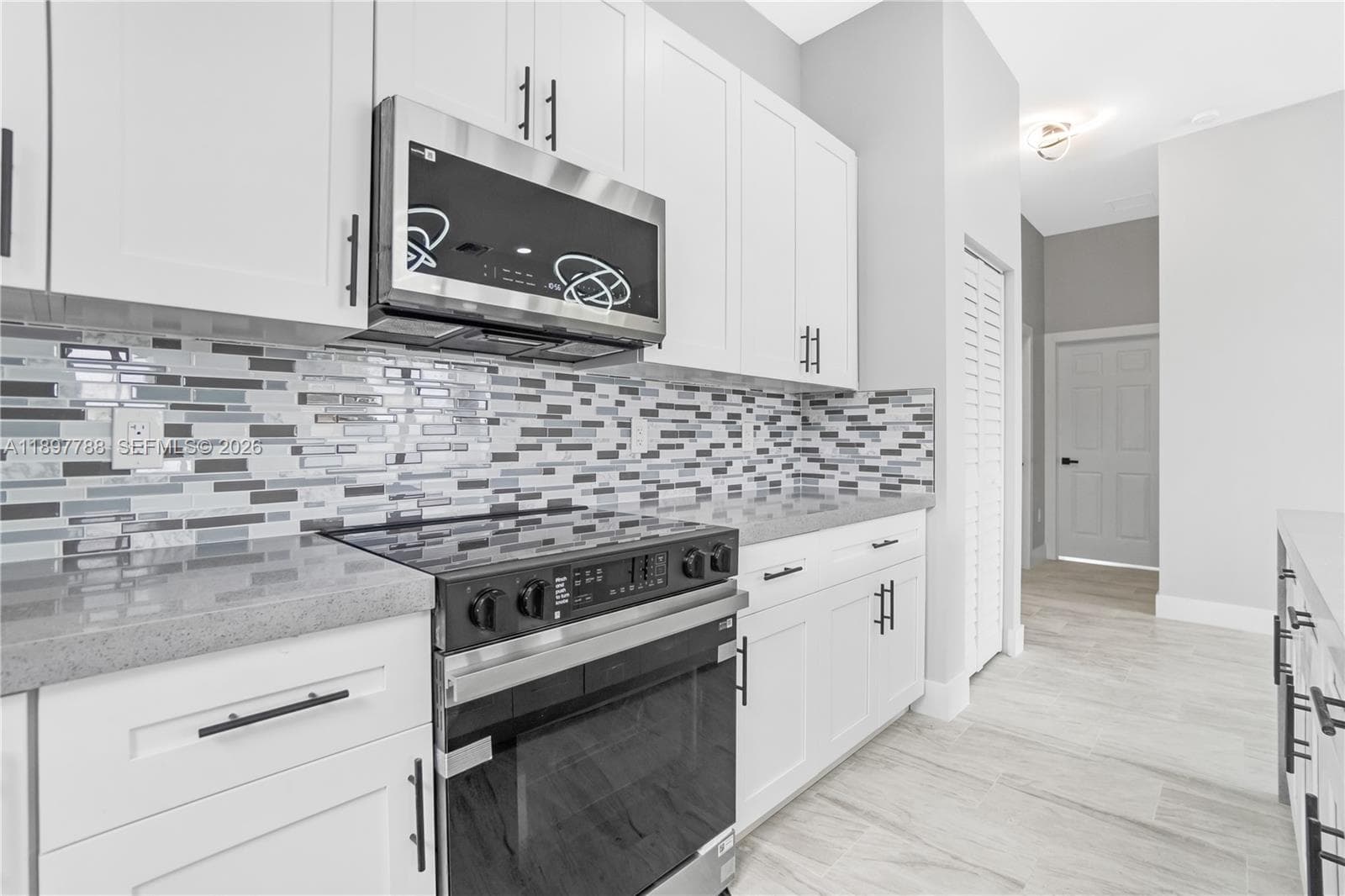 5270 Plunkett St photo 11