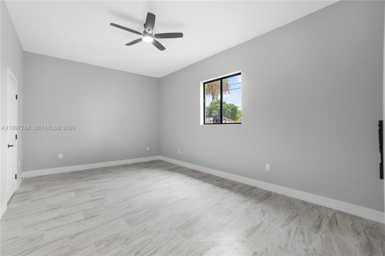 5270 Plunkett St photo 19
