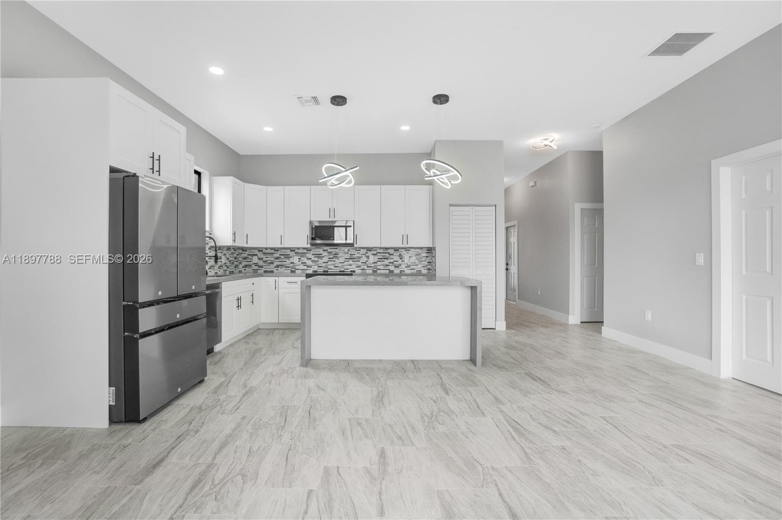 5270 Plunkett St photo 8