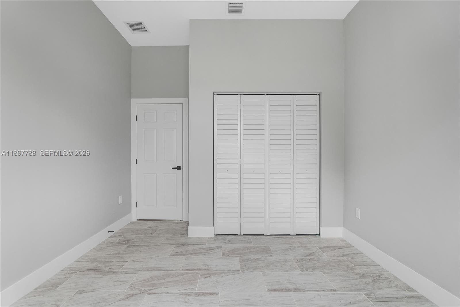 5270 Plunkett St photo 25