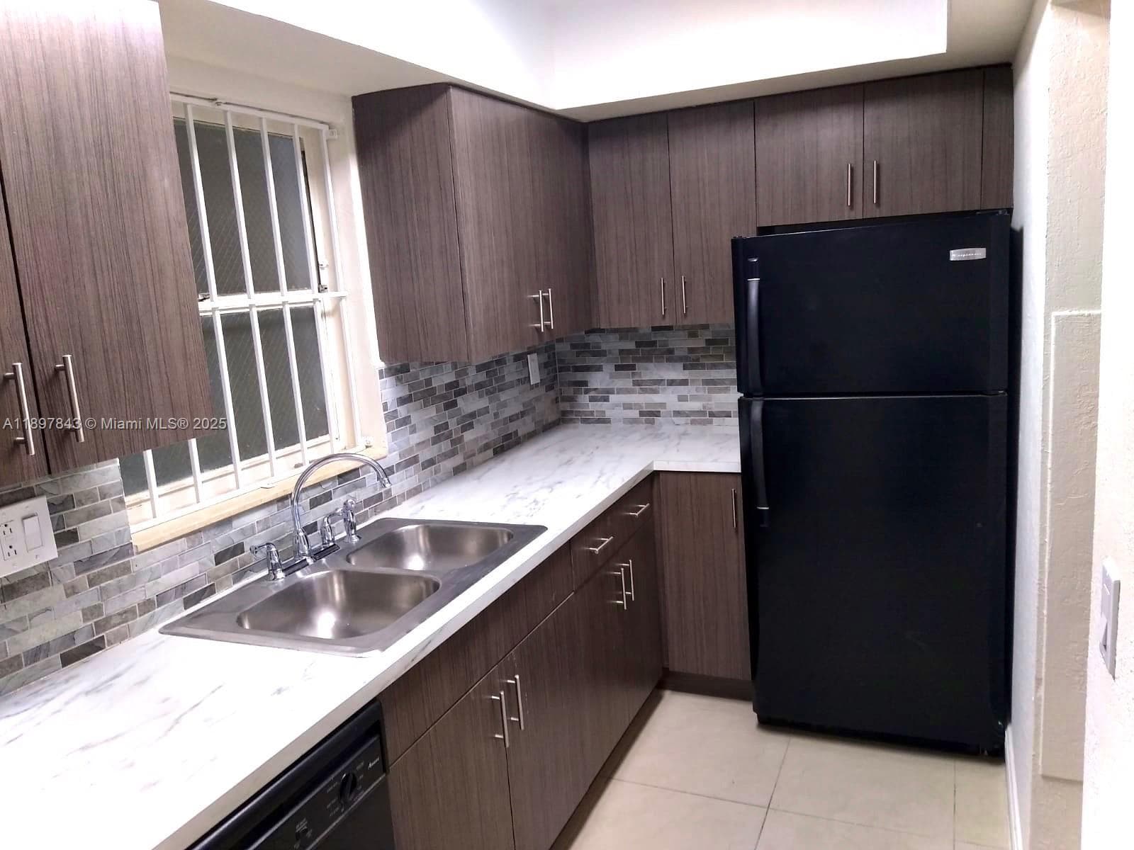 VILLAGE AT DADELAND CONDO · #K-108 in Miami - Photo 15