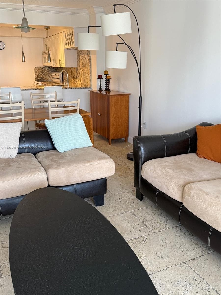 ARLEN BEACH CONDO · #1207 in Miami Beach - Photo 9