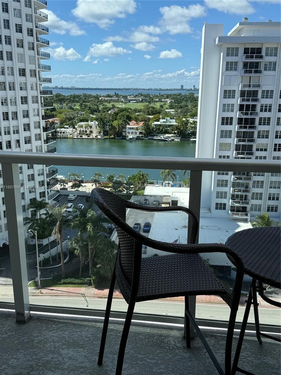ARLEN BEACH CONDO · #1207 in Miami Beach - Photo 10