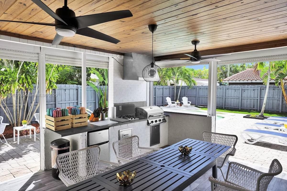 1650 SW 27th Ave photo 23