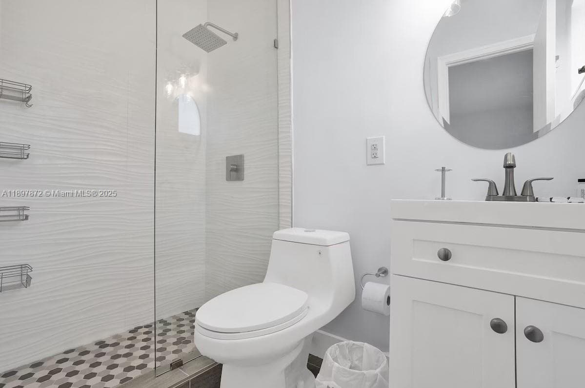 1650 SW 27th Ave photo 9