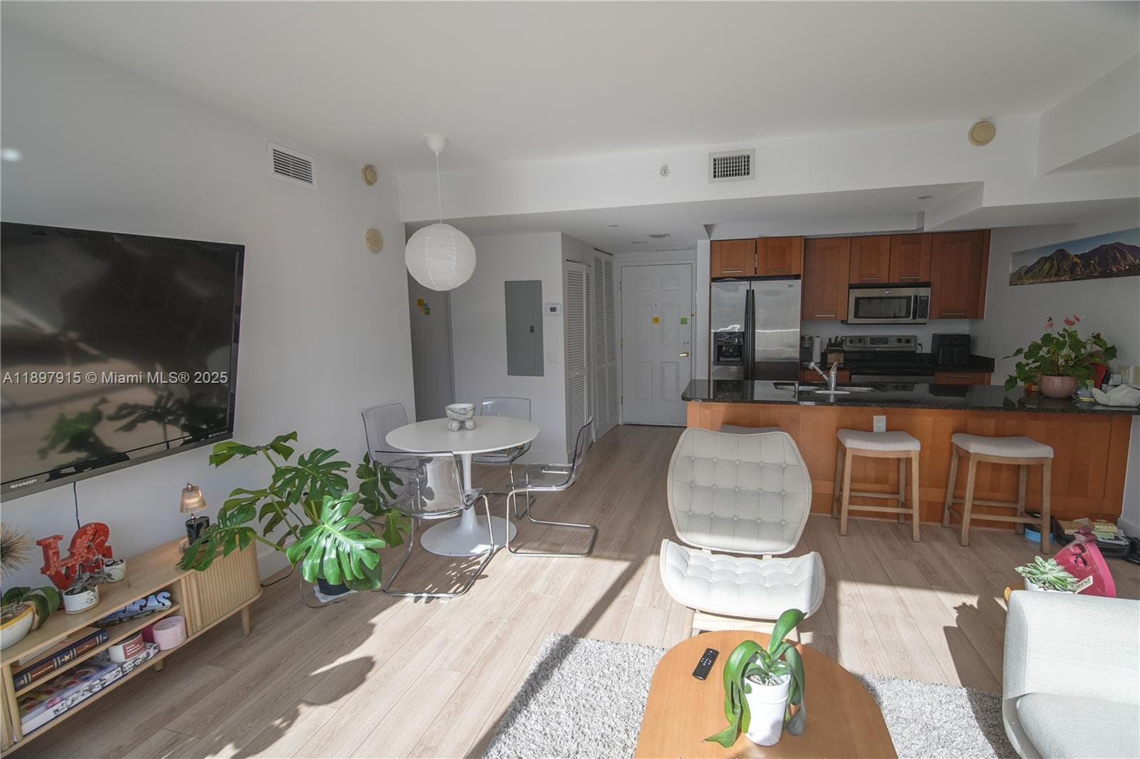 ONE VILLAGE PLACE CONDO · #916 in Coral Gables - Photo 3