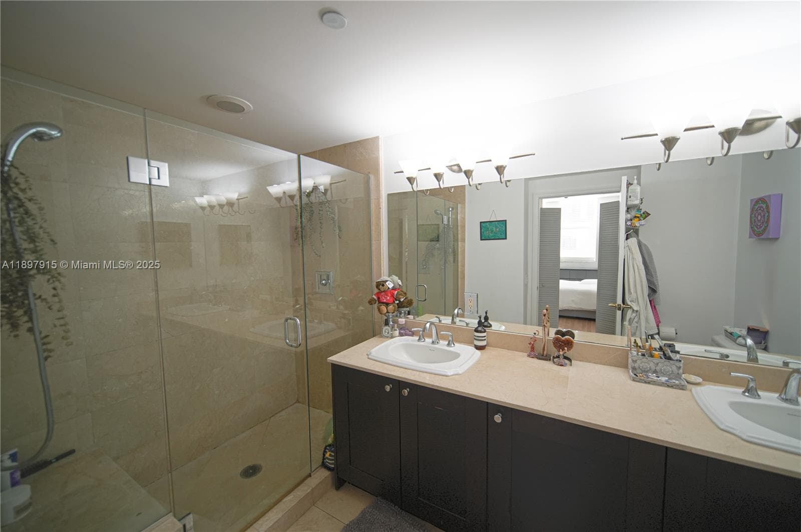 ONE VILLAGE PLACE CONDO · #916 in Coral Gables - Photo 8