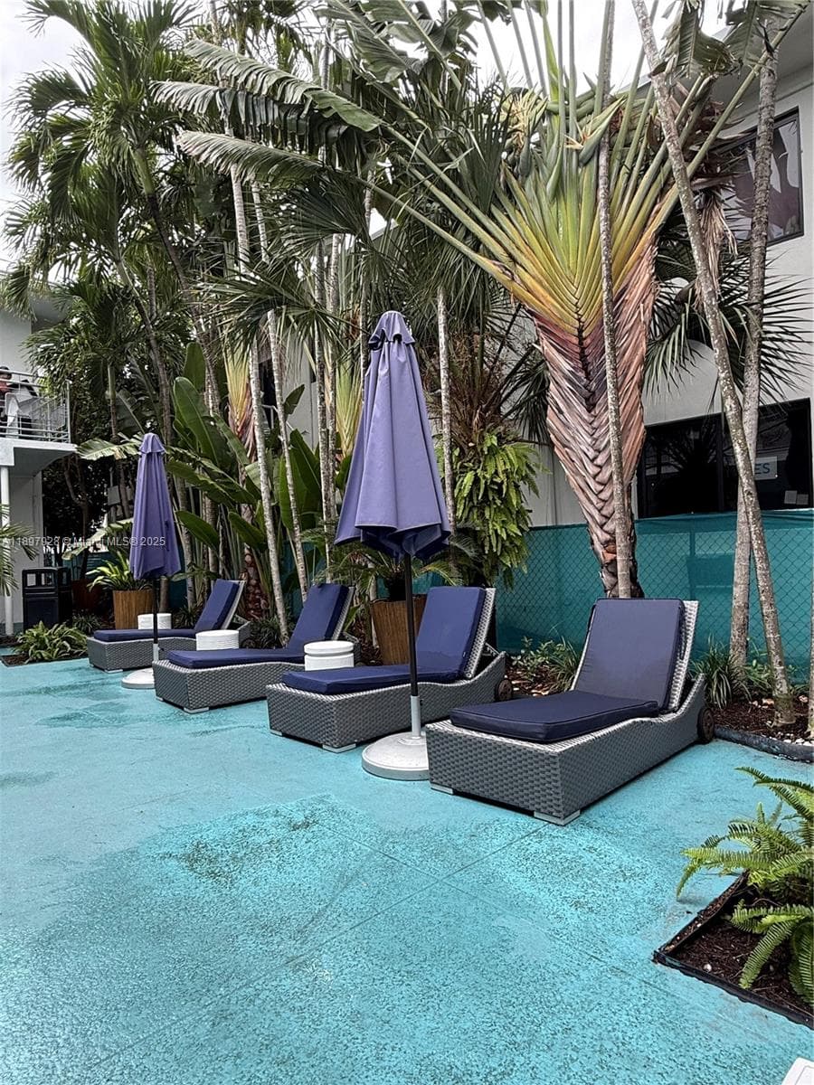 BEACH BAY SUB · #1 in Miami Beach - Photo 2