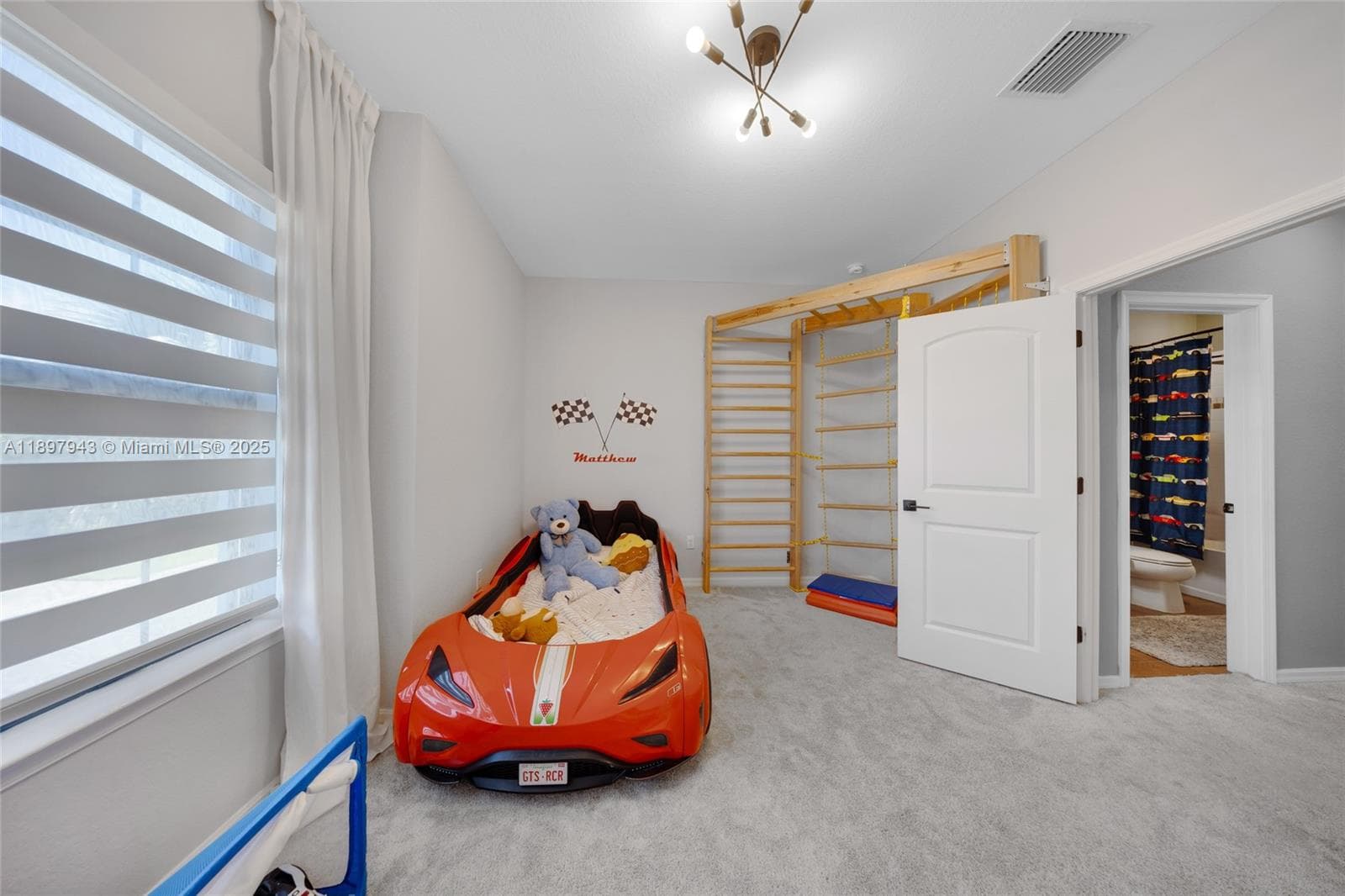 2454 Primrose Pl photo 33