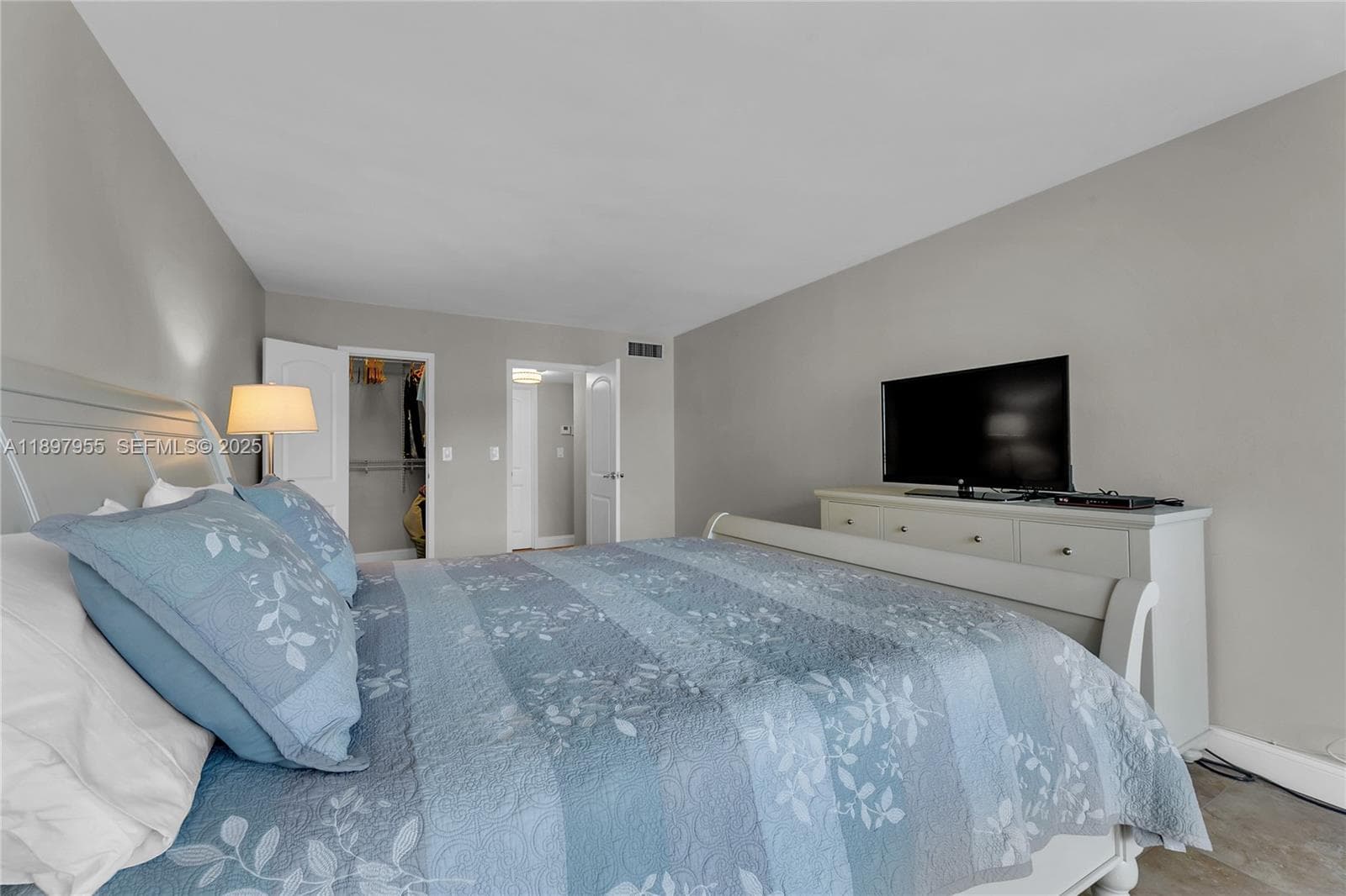 DeSoto Park · #306 in Hallandale Beach - Photo 4