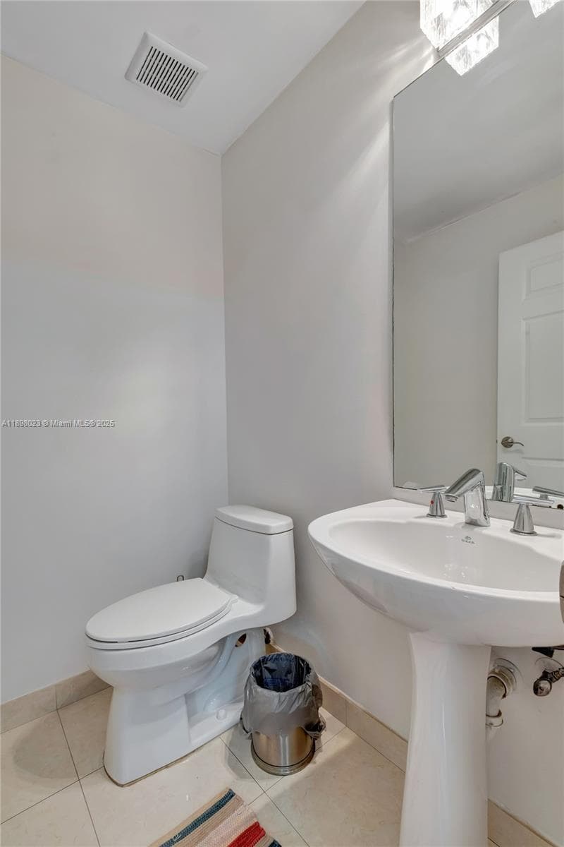 18409 NE 27th Ct #156 photo 13