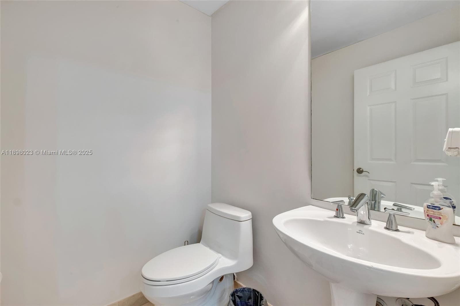 18409 NE 27th Ct #156 photo 14