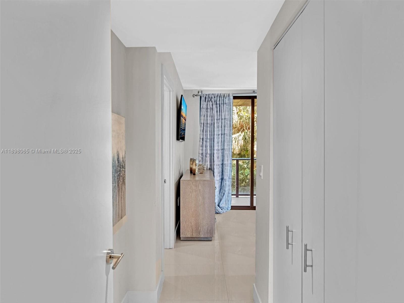 Hall to Primary Bedroom
