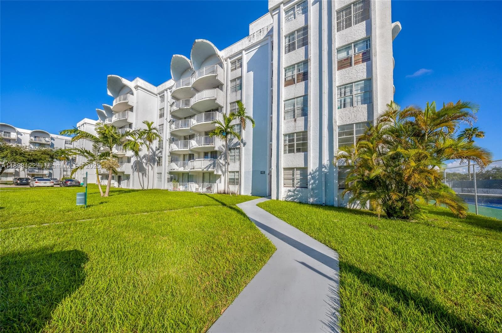 MONTECARLO CONDO · #C-512 in Miami - Photo 27