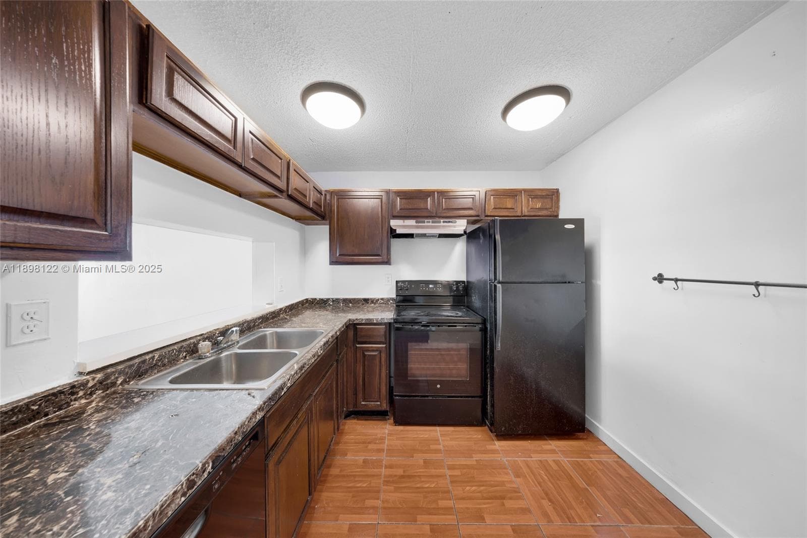 MONTECARLO CONDO · #C-512 in Miami - Photo 10