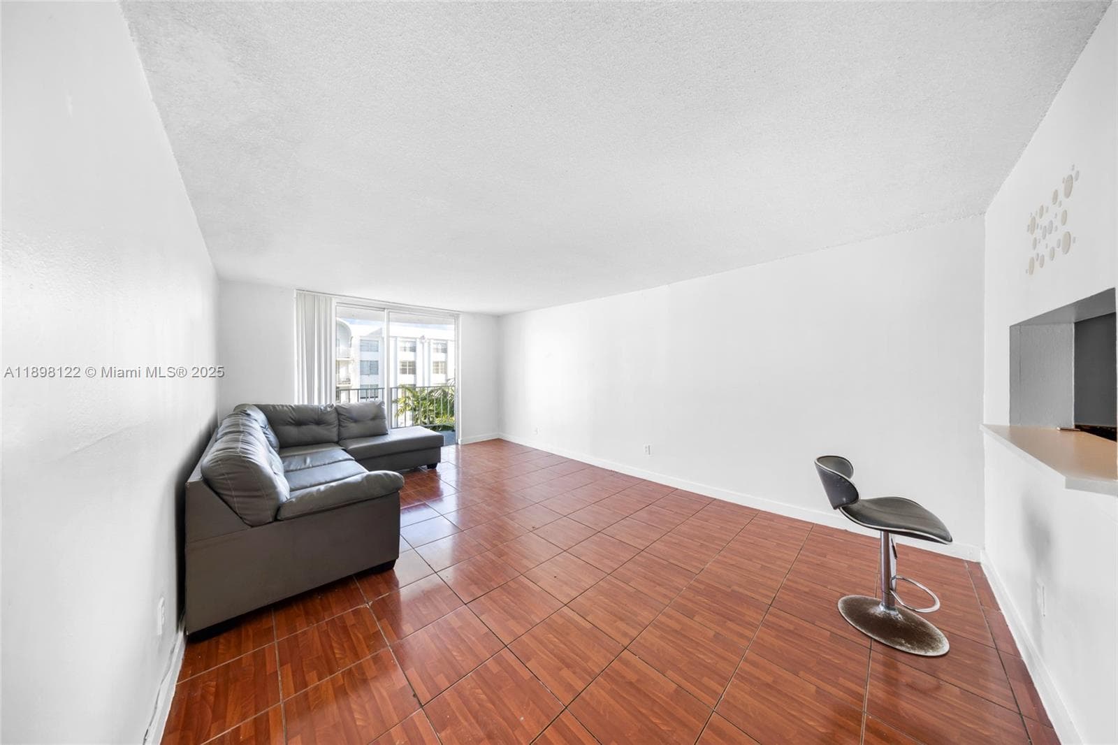 MONTECARLO CONDO · #C-512 in Miami - Photo 8