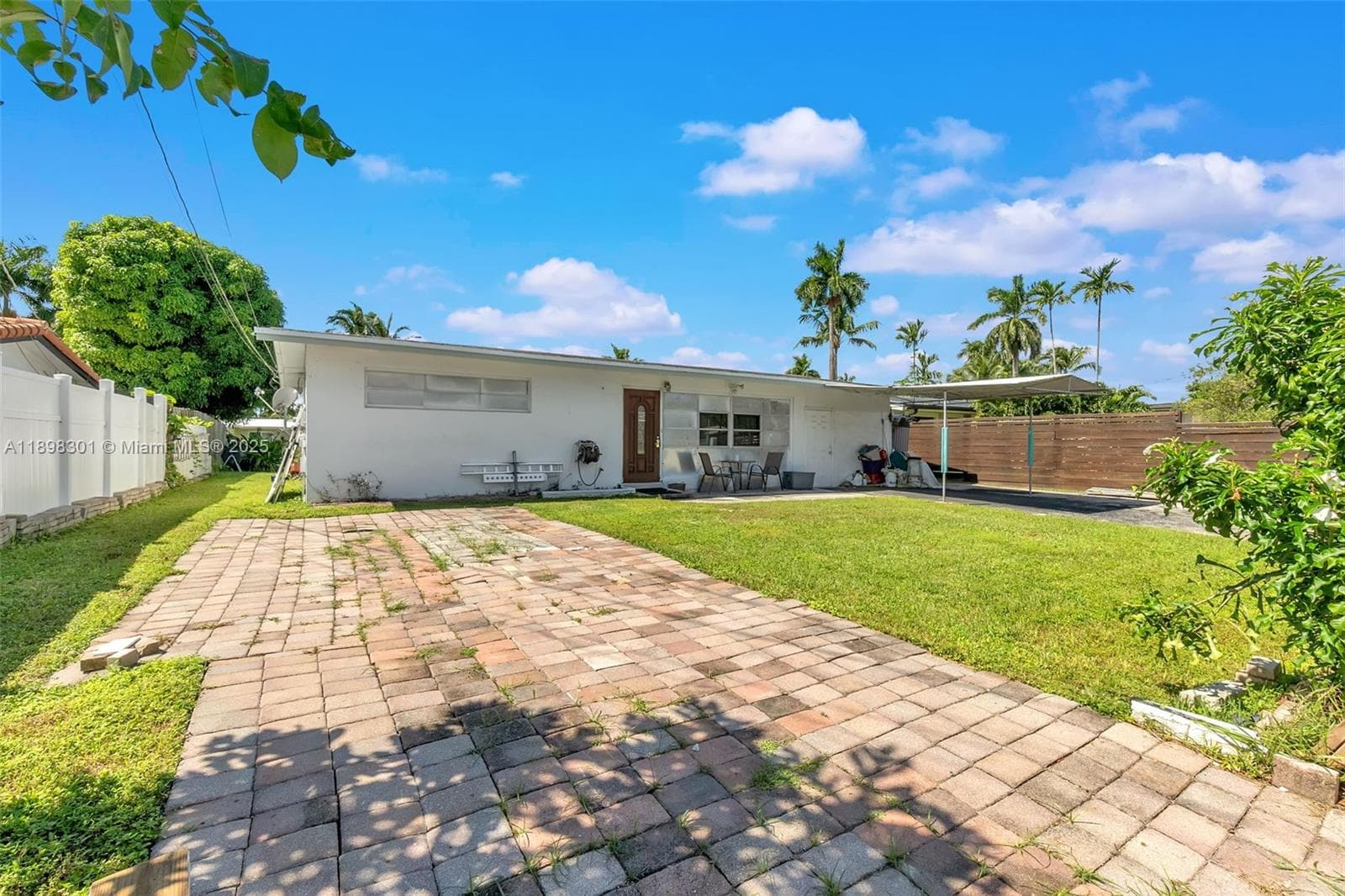 2631 Flamingo Ln photo 2