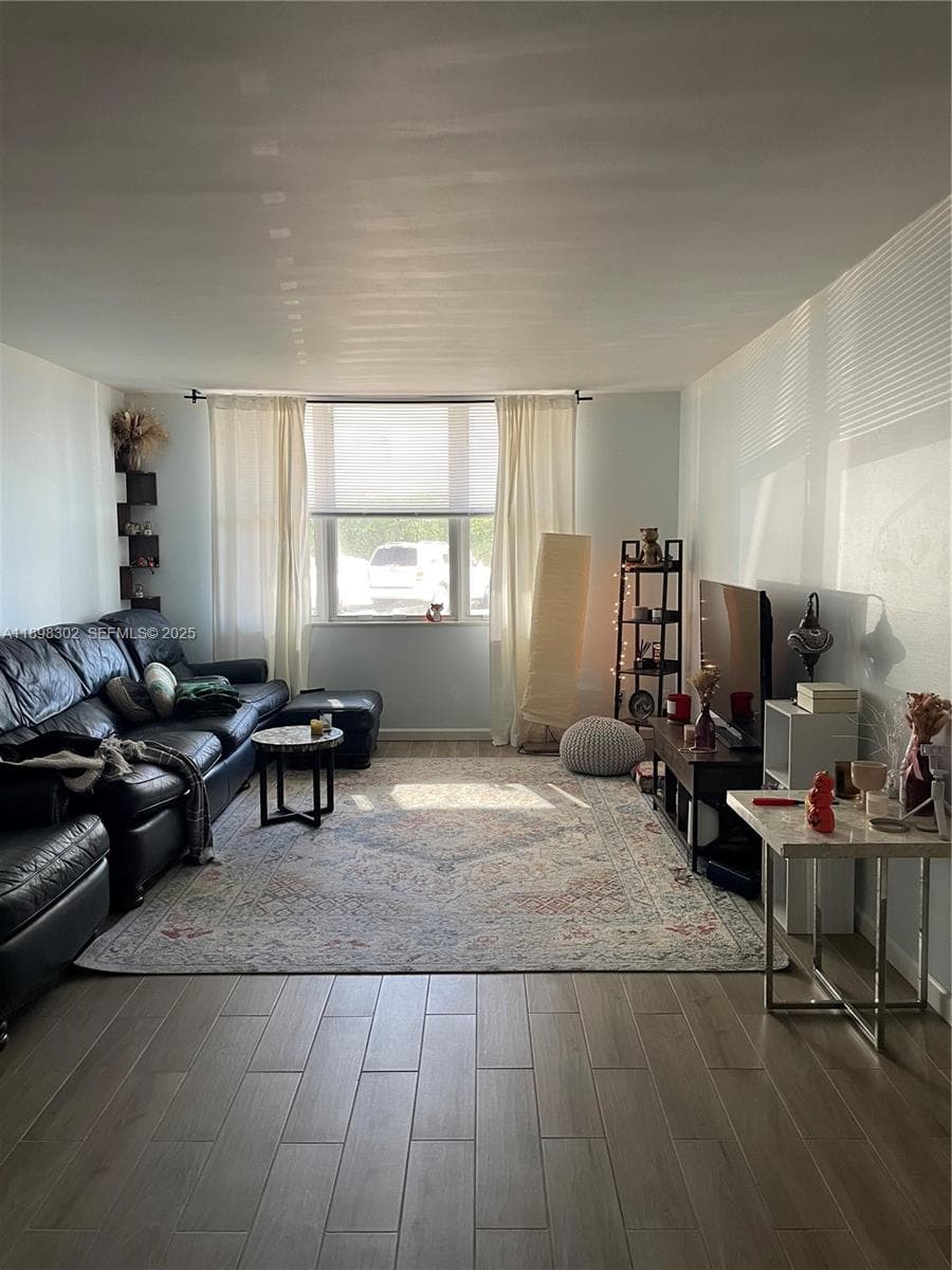 CHELSEA BAYVIEW CONDO · #129 in Hallandale Beach - Photo 2