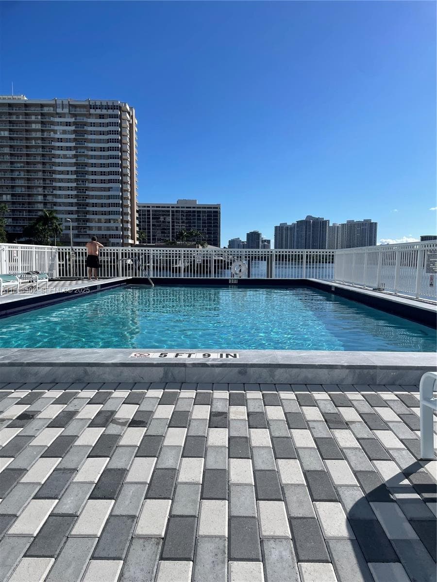 CHELSEA BAYVIEW CONDO · #129 in Hallandale Beach - Photo 17
