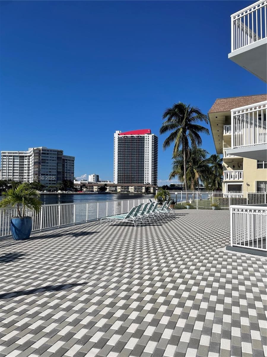 CHELSEA BAYVIEW CONDO · #129 in Hallandale Beach - Photo 16