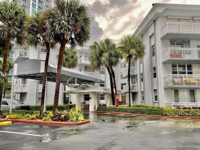 CHELSEA BAYVIEW CONDO · #129 in Hallandale Beach - Photo 24