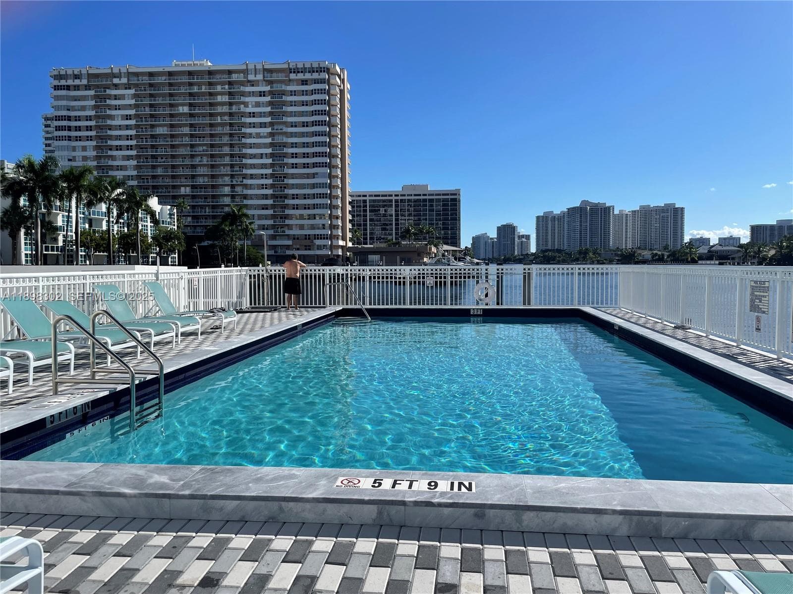 CHELSEA BAYVIEW CONDO · #129 in Hallandale Beach - Photo 18