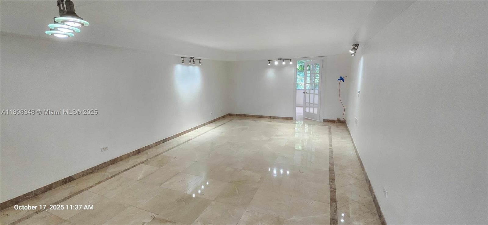 ROYAL OAKS CONDO · #238 in Miami - Photo 6
