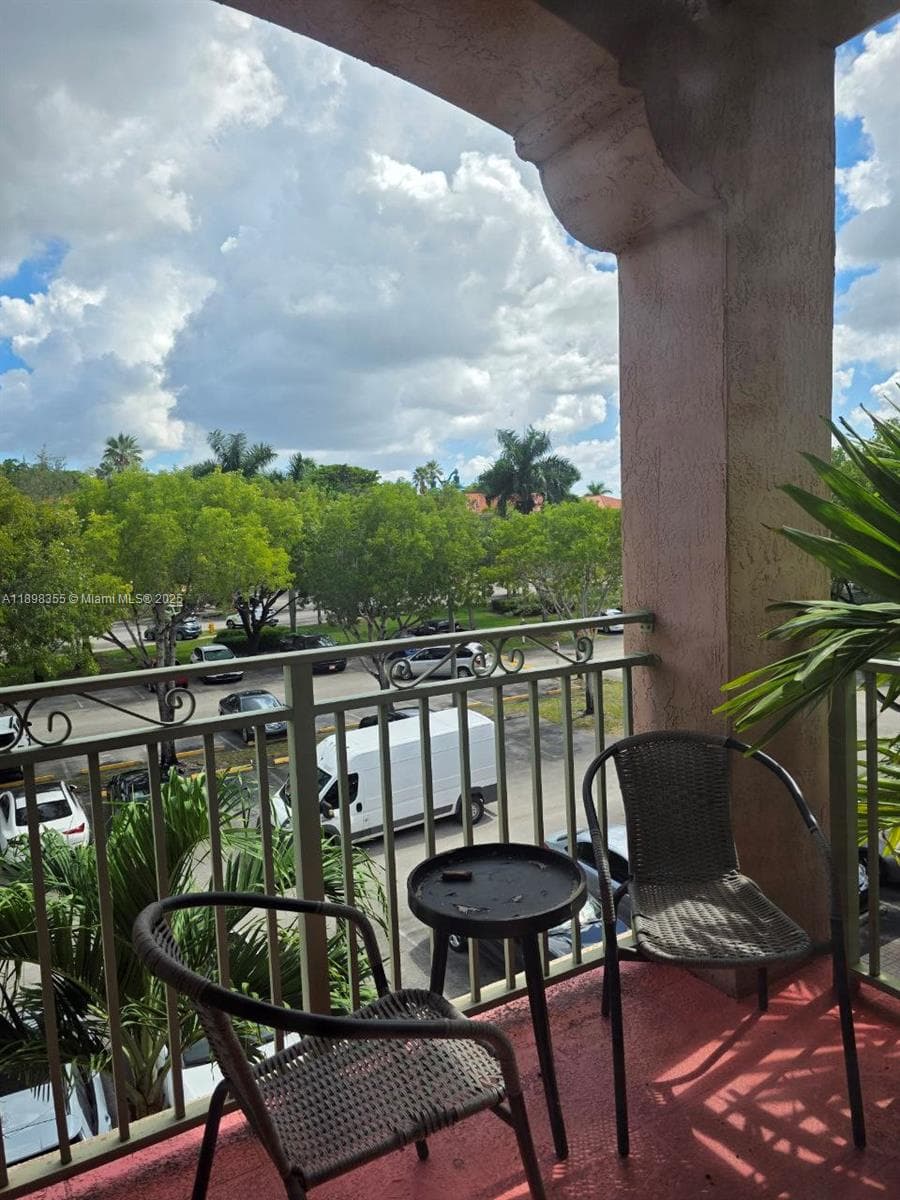THE COURTS AT DORAL ISLES · #1332 in Doral - Photo 20