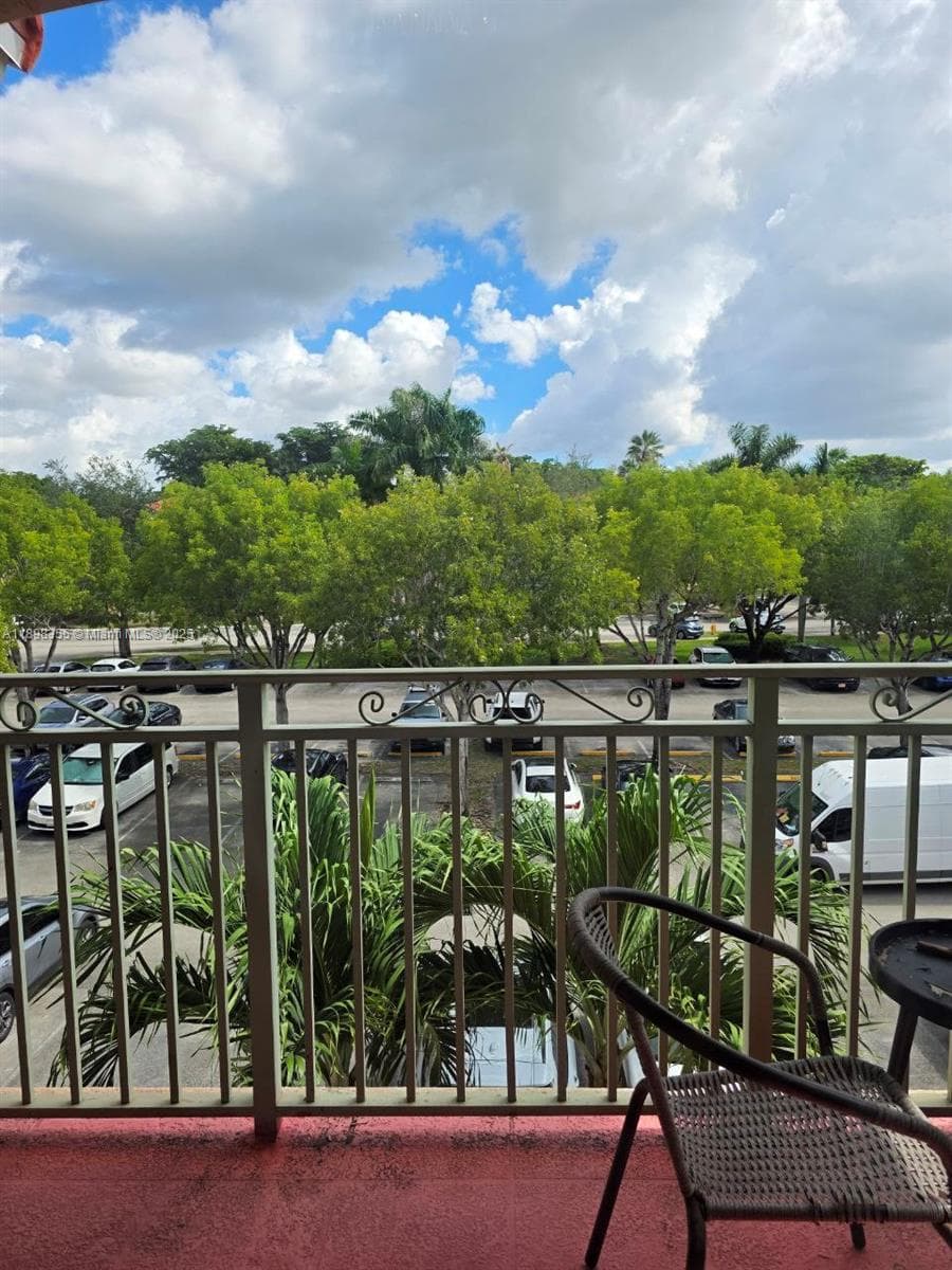 THE COURTS AT DORAL ISLES · #1332 in Doral - Photo 18