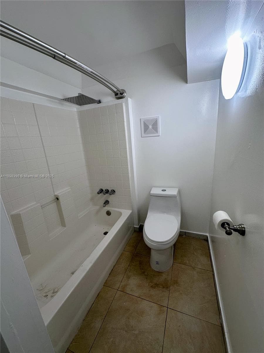 ALTOS DEL MAR NO 4 · #C-19 in Surfside - Photo 15