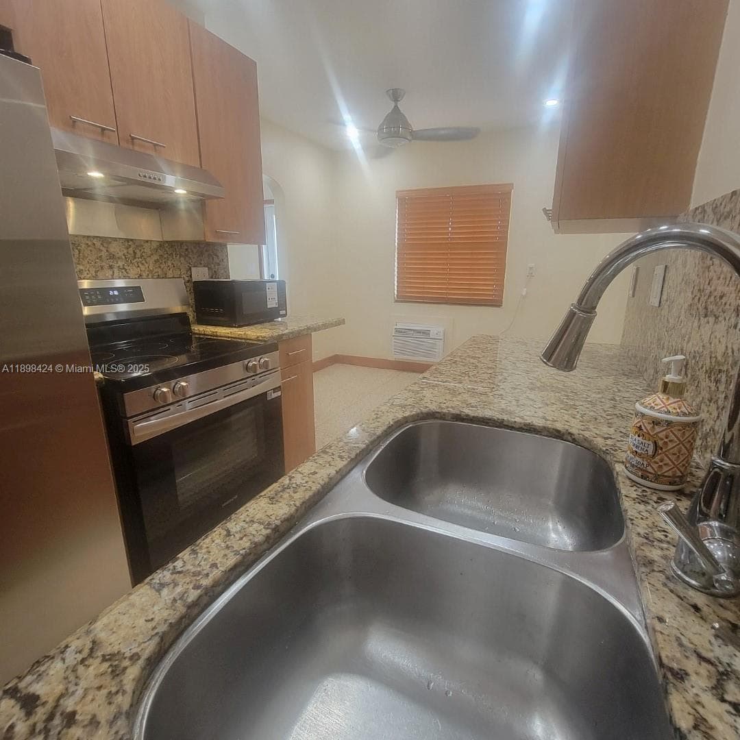 SEA WASH CONDO · #15 in Miami Beach - Photo 7