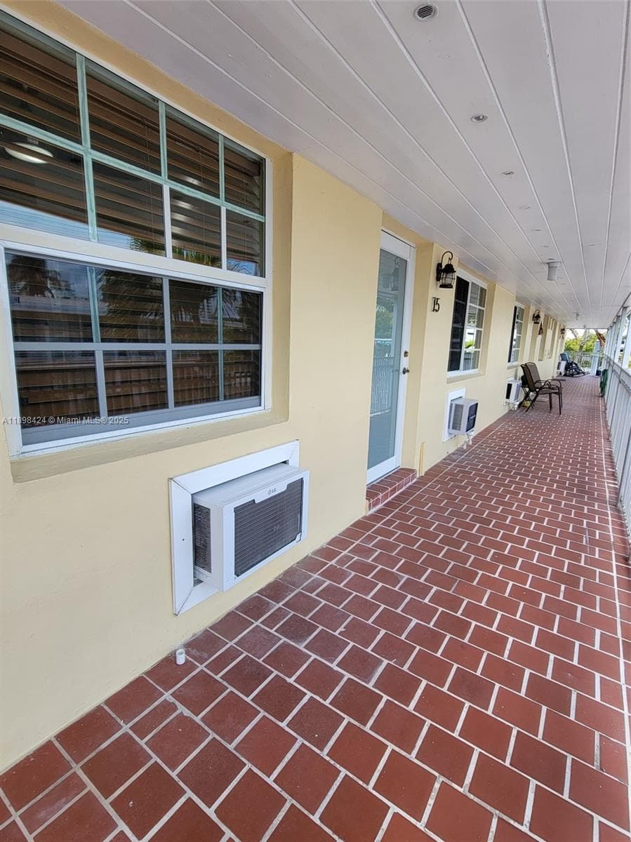 SEA WASH CONDO · #15 in Miami Beach - Photo 19