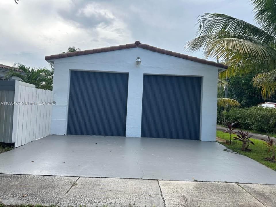 OVERBROOK SHORES NO 3 · #2 in North Miami - Photo 2