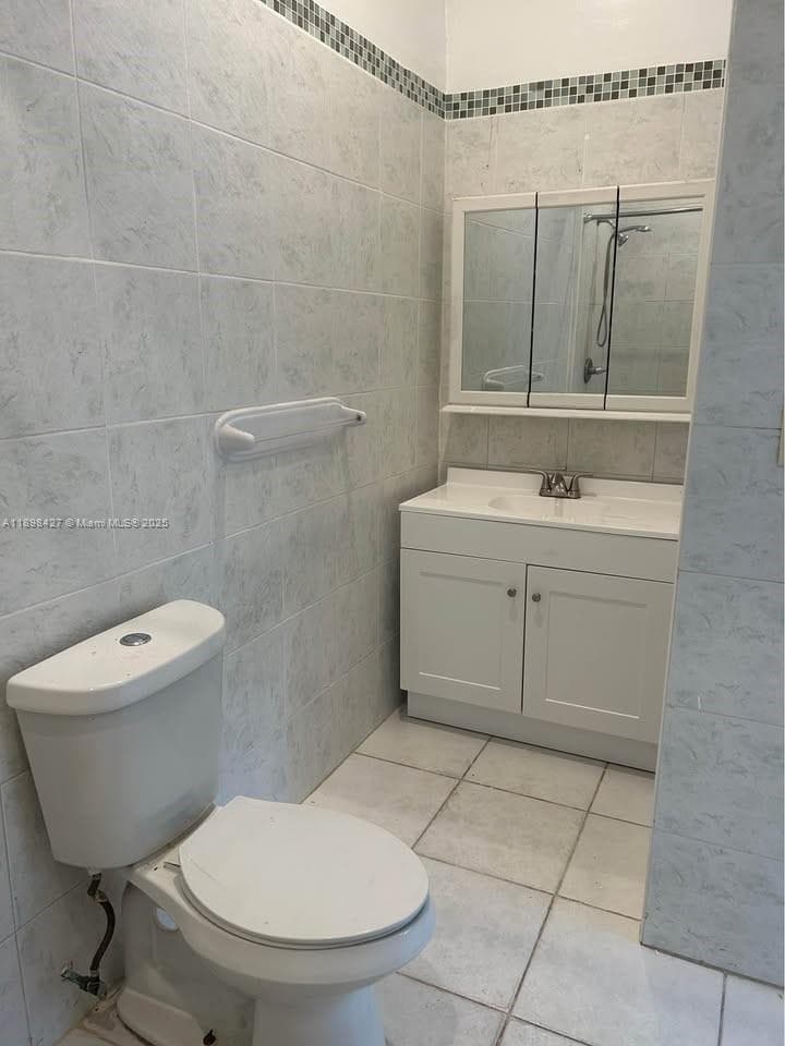 OVERBROOK SHORES NO 3 · #2 in North Miami - Photo 12