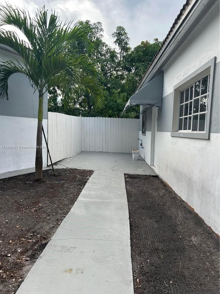 OVERBROOK SHORES NO 3 · #2 in North Miami - Photo 22