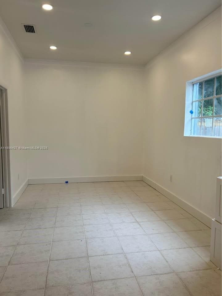 OVERBROOK SHORES NO 3 · #2 in North Miami - Photo 3