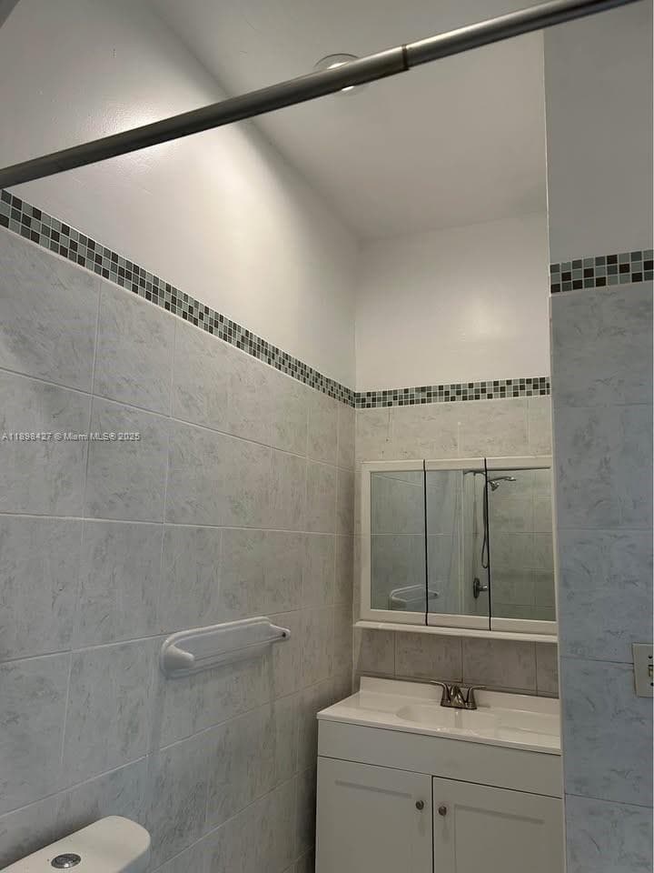 OVERBROOK SHORES NO 3 · #2 in North Miami - Photo 20