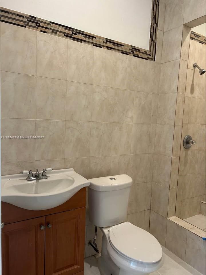 OVERBROOK SHORES NO 3 · #2 in North Miami - Photo 18