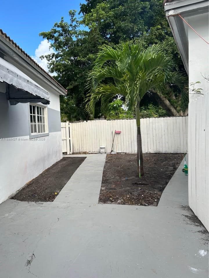 OVERBROOK SHORES NO 3 · #2 in North Miami - Photo 21