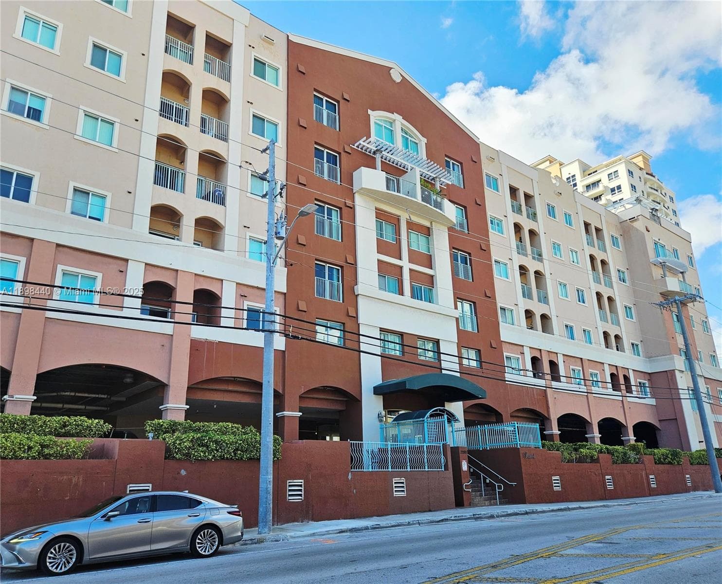 SHAMROCK BY THE GABLES · #511 in Miami - Photo 2