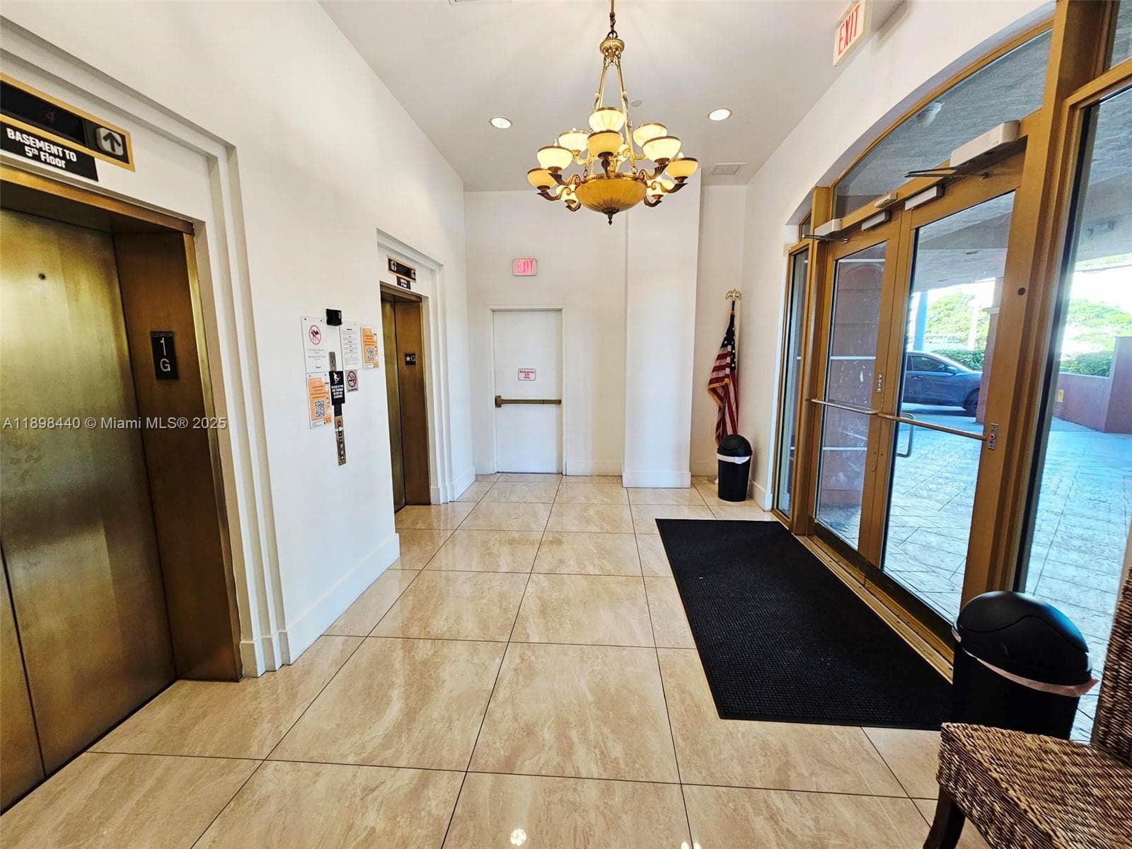 SHAMROCK BY THE GABLES · #511 in Miami - Photo 3