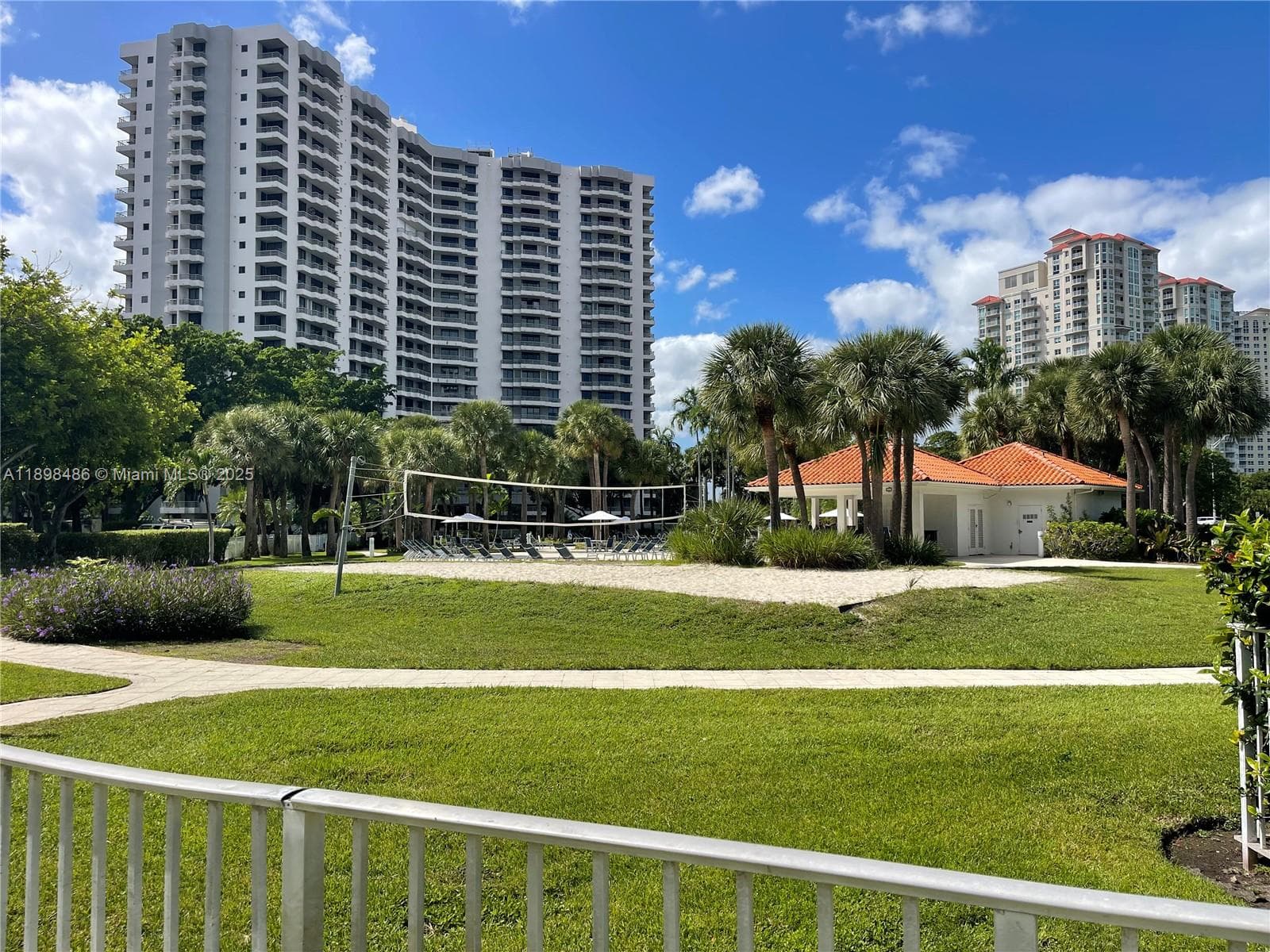 Extra pool area with volleyball court
