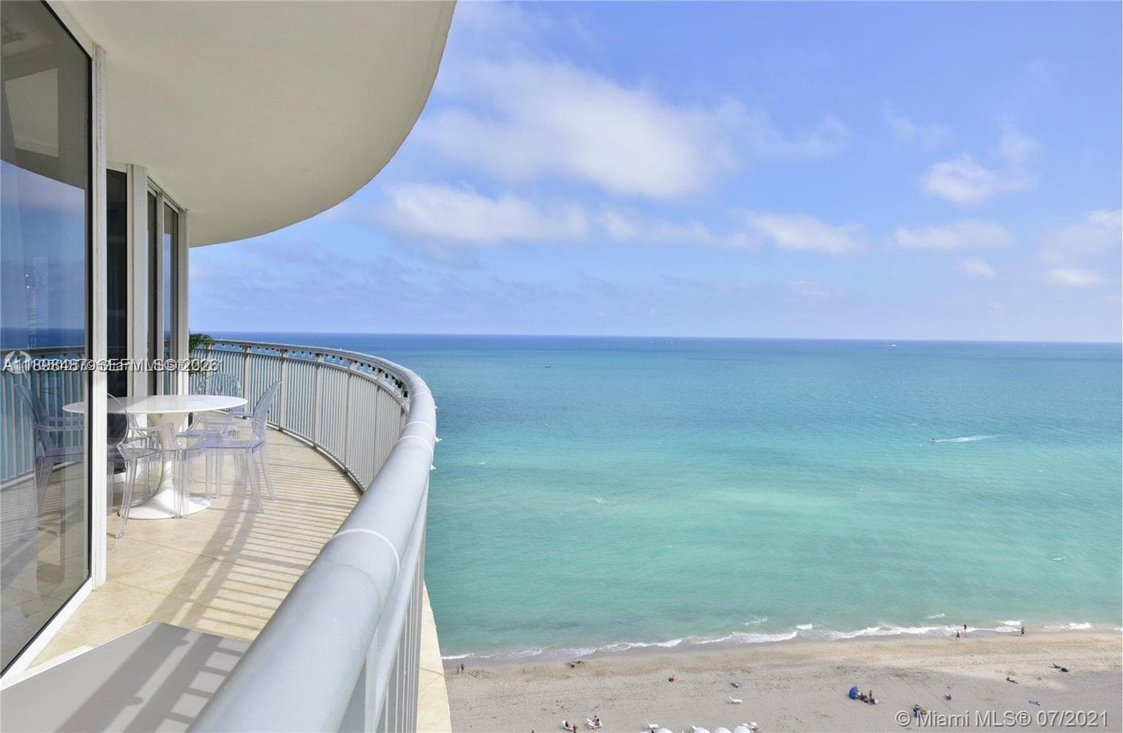 Ocean Point Beach Club · #2002 in Sunny Isles Beach - Photo 3