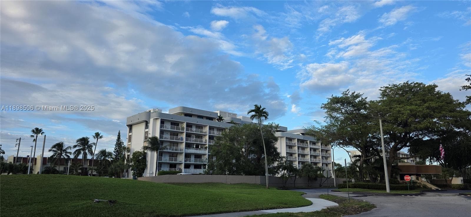 CRICKET CLUBHOUSE CONDO · #310 in Miami - Photo 53