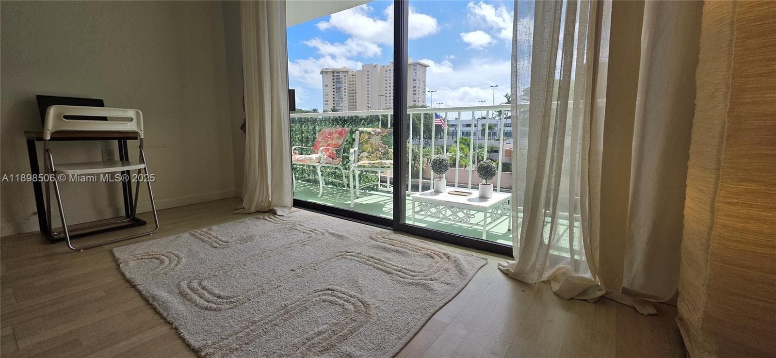 CRICKET CLUBHOUSE CONDO · #310 in Miami - Photo 3